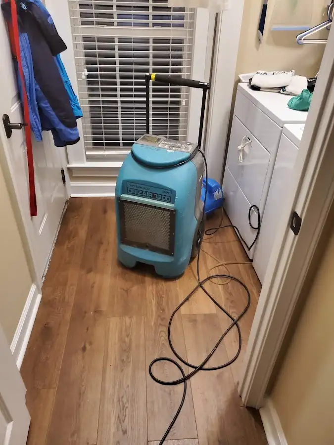 Commercial dehumidifier deployed for Crawl Space Restoration in Palisades Park